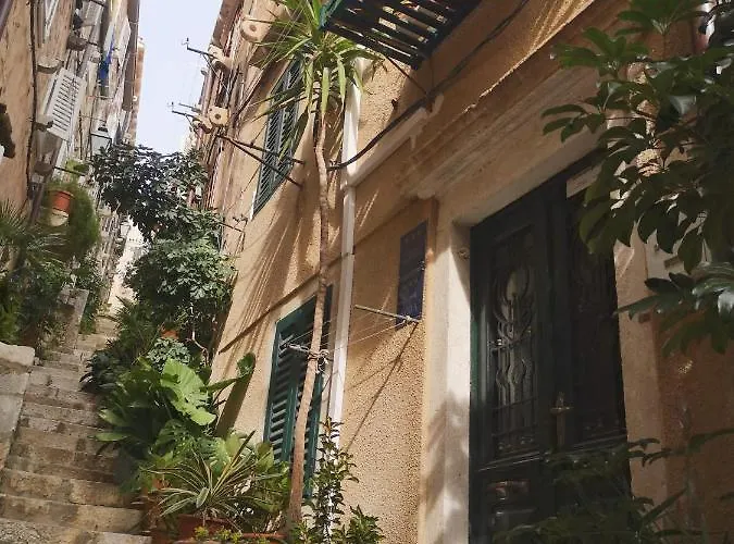 Old Town E