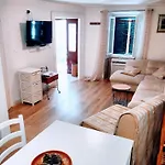 Old Town E Tatil Evi