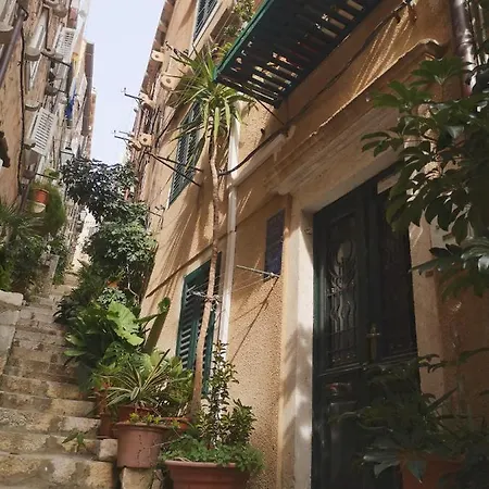Old Town E